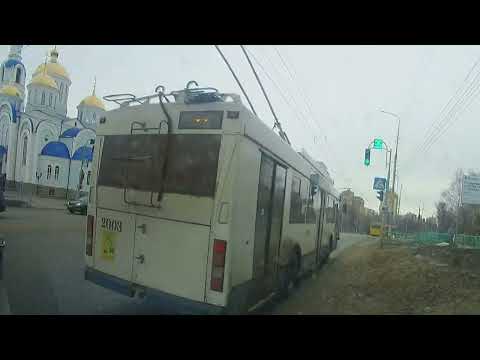 Женщину чудом не сбил  водятел троллейбуса.