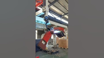 Our walking gantry and two-axis L type positioner, support Yaskawa robot, is being debugged.