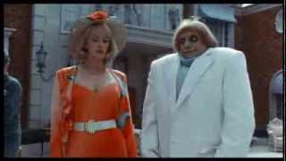 Addams Family Values - Debbie & Fester