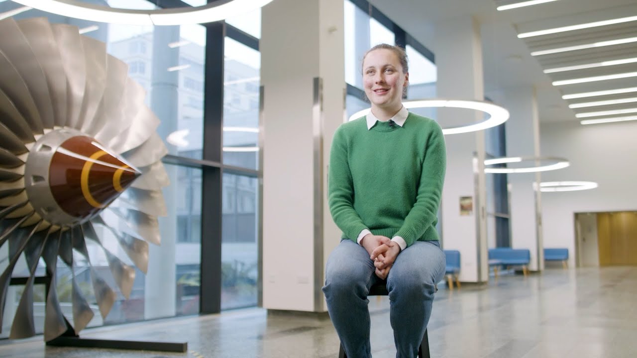 Hortense (France), MSc Optics and Photonics Imperial College London YouTube