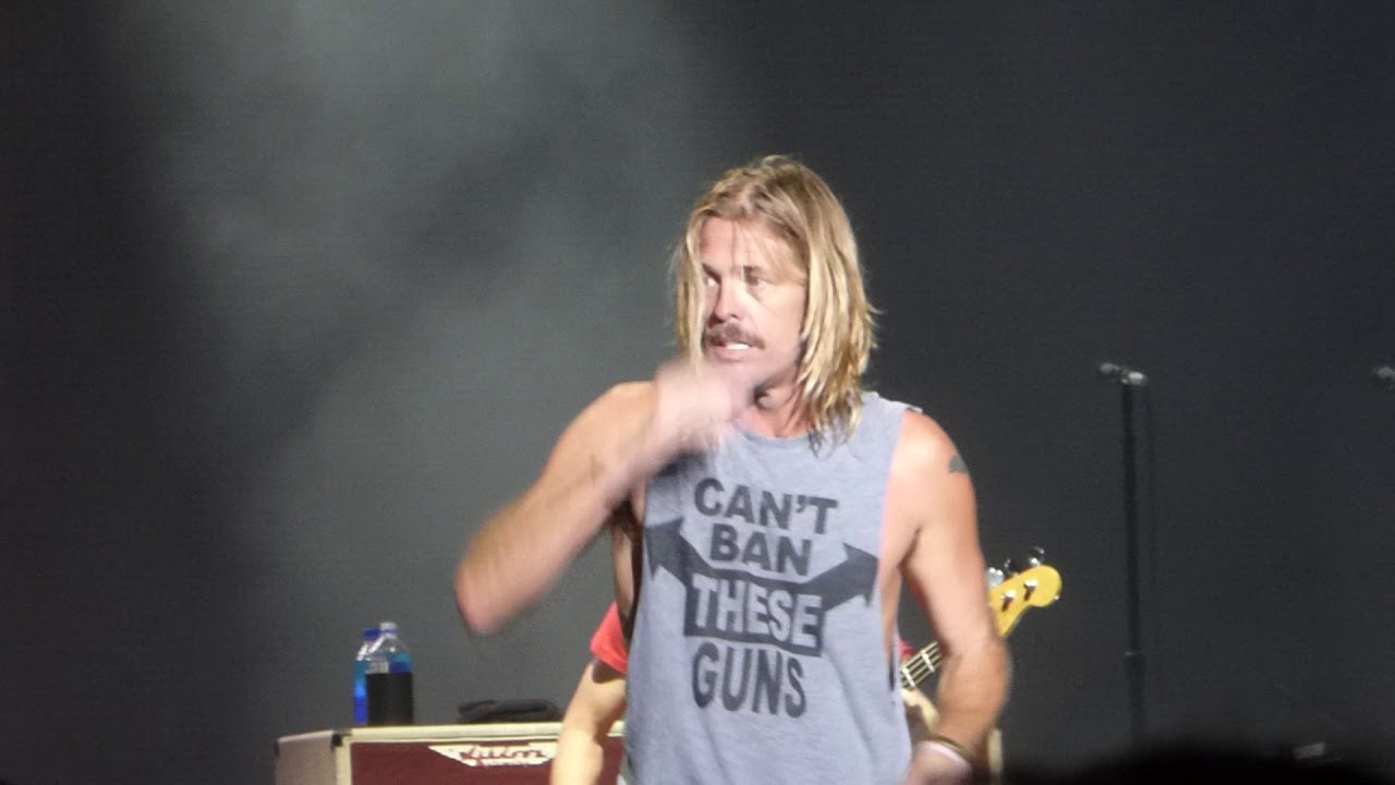 Foo Fighters - Stay With Me - (Faces cover Chad Smith on drums)  Jones Beach  Wantagh NY 7/14/2018