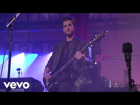 Kings Of Leon - Crawl (Live on Letterman)