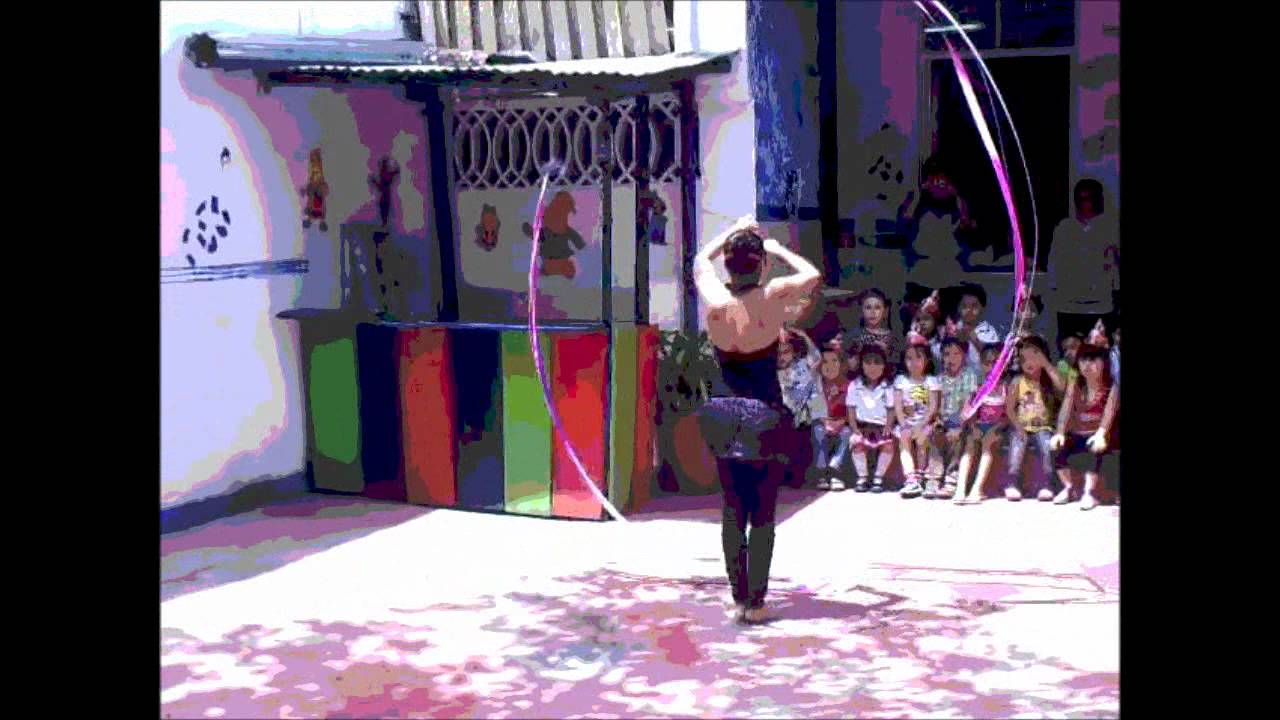 Espetaculo de Swing con Cintas.wmv