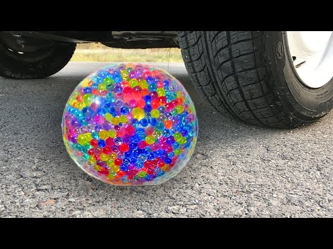 Aplastando Cosas Crujientes y Suaves! ORBEEZ vs Rueda de Coche