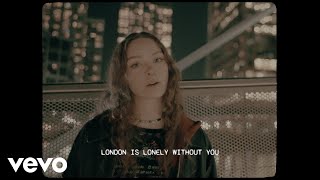 Video thumbnail of "Holly Humberstone - London Is Lonely (Lyric Video)"