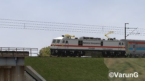12263 Pune - Hazrat Nizamuddin AC Duronto Express passing through a viaduct in MSTS/Open Rails