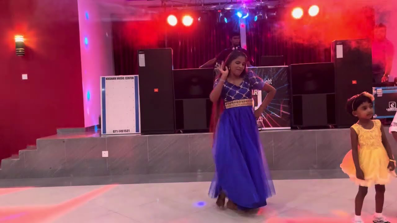 ලස්සන පොඩි නංගීගේ suprise dance එක 🌸😍|2025|Dilnika &Chameeth wedding day