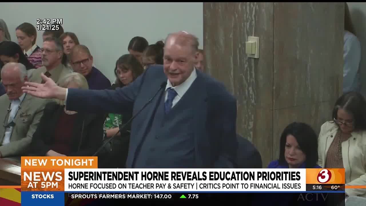 Tom Horne focuses on teacher pay, school safety in speech - YouTube