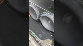 Kicker Comp Q 3600 Watt Amp Quakes (Speaker almost come out of box)