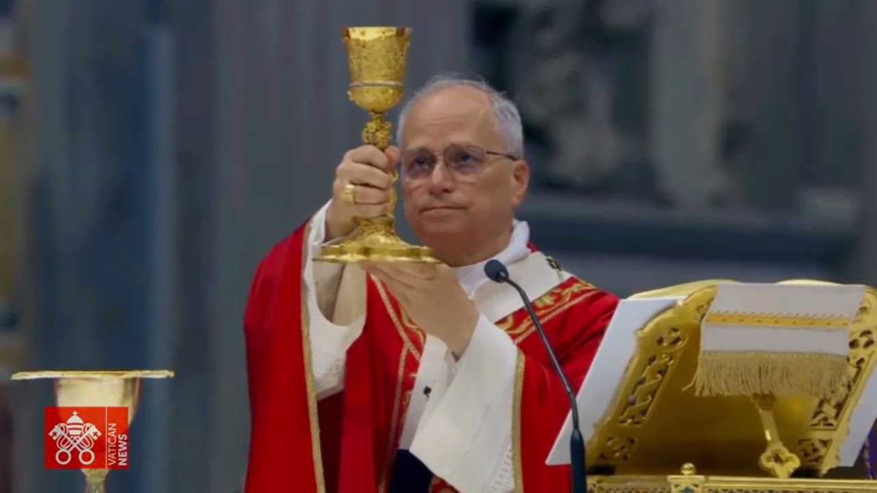 Papa Leão XIV cantando a Missa - Solenidade de São Pedro e São Paulo
