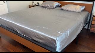 Review + Close Up of NTBAY Satin Sheet Set, 4 Piece #bedsheets #bedsheet #bedsheetandpillow #bedroom