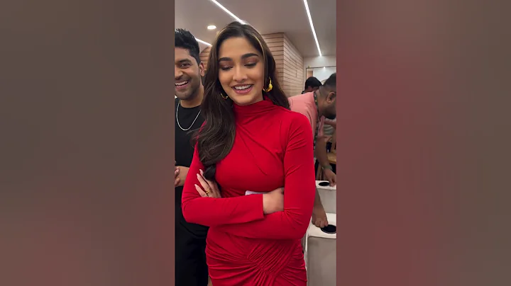 Having lunch on Jhalak Dikh laa jaa set! #farahkhan #lunchonset #shorts