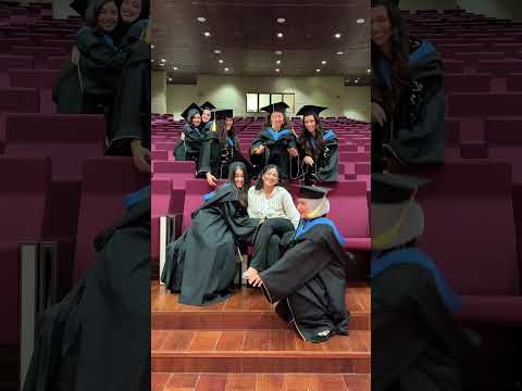 من هنا تبدأ المسيرة نحو النجاح مبارك للخريجين 