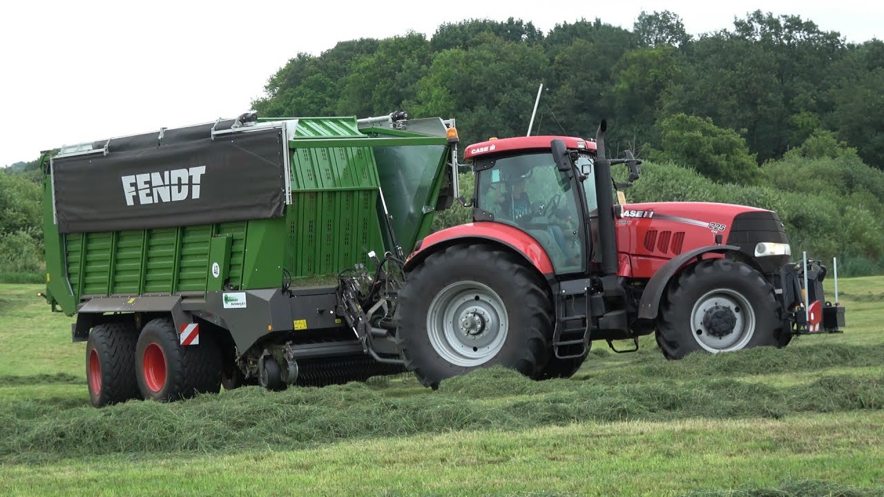Gras oprapen met Case IH Puma 225 CVX en nieuwe Fendt Tigo XR 65 D - Zandman Beerze (2018)