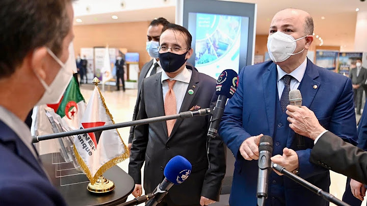 الوزير الأول وزير المالية يشرف على احياء اليوم العالمي للادخار