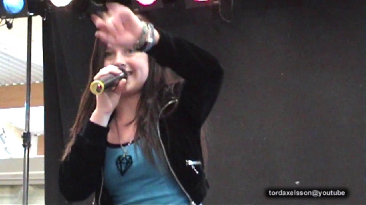 Amy Diamond - Its My Life (Örebro 2010-05-08).mpg
