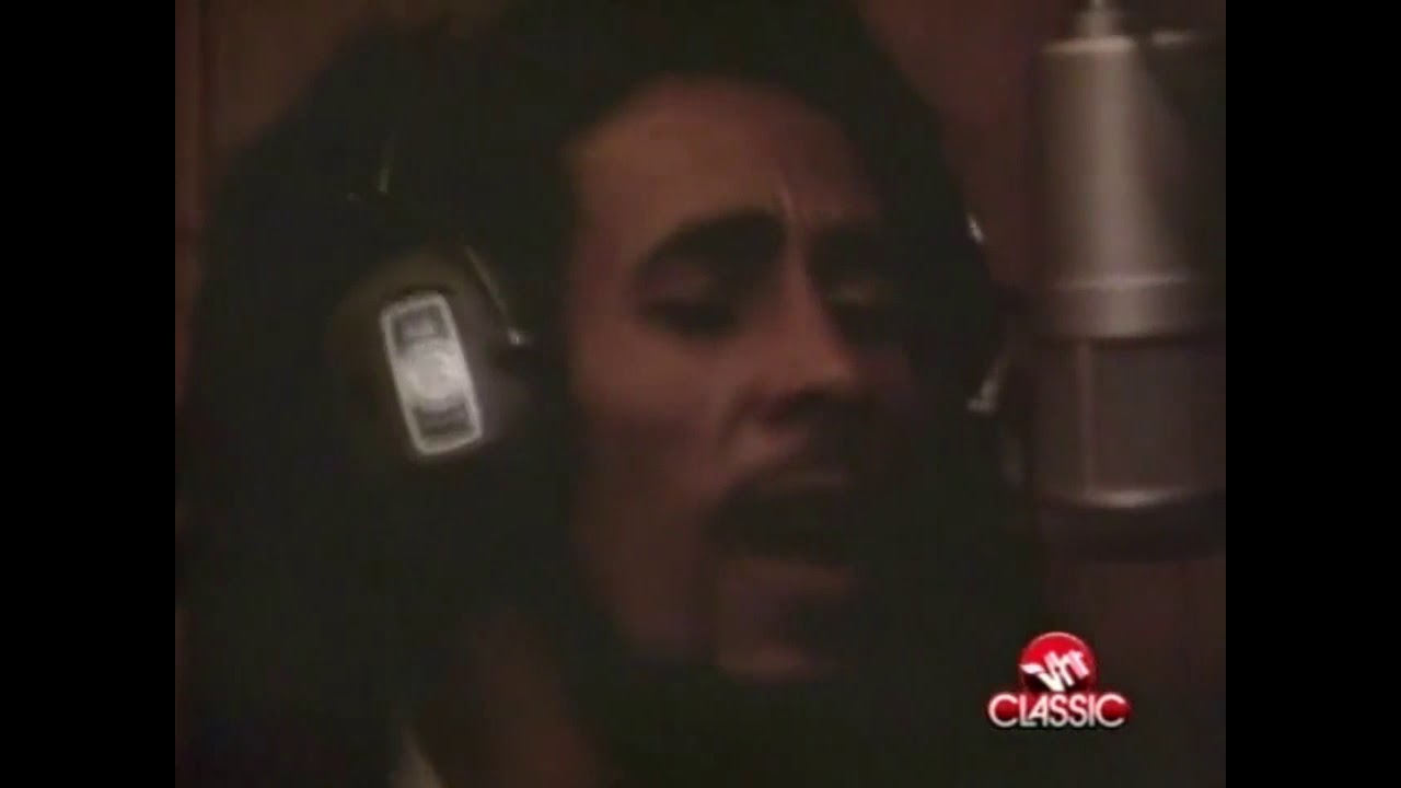 Bob Marley & The Wailers - Could You Be Loved (Official Music Video) 