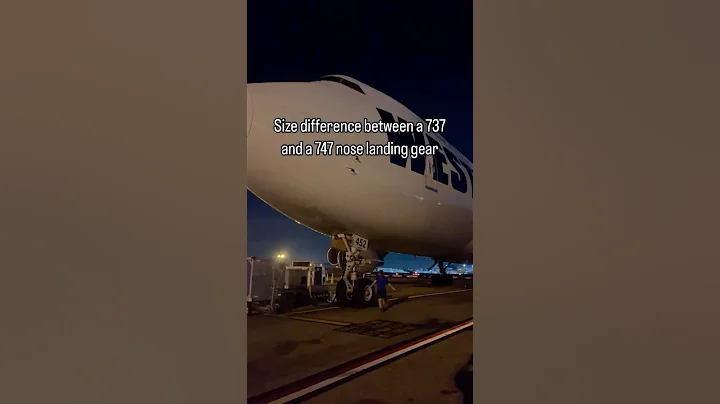 BOEING 747 IS NOT THAT BIG🤡 #plane #aviation #boeing #airbus owner:nat.madrigal_