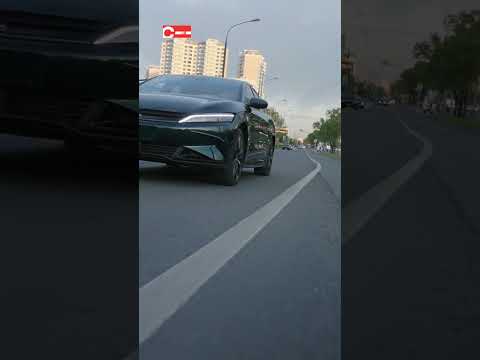 Почему он так