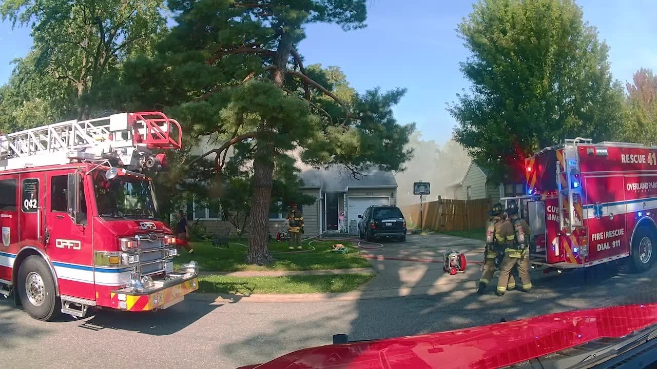 Dog killed in Overland Park house fire - YouTube
