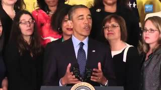 Barack Obama canta Get Lucky by Daft Punk ft  Pharrell)