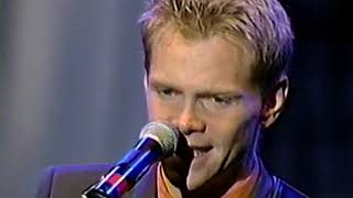 Vídeo de Sometimes He Comes In The Clouds