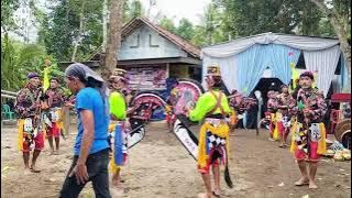 PENONTON PADA KESURUPAN, EBEG KEBUMEN EKO SANTOSO 