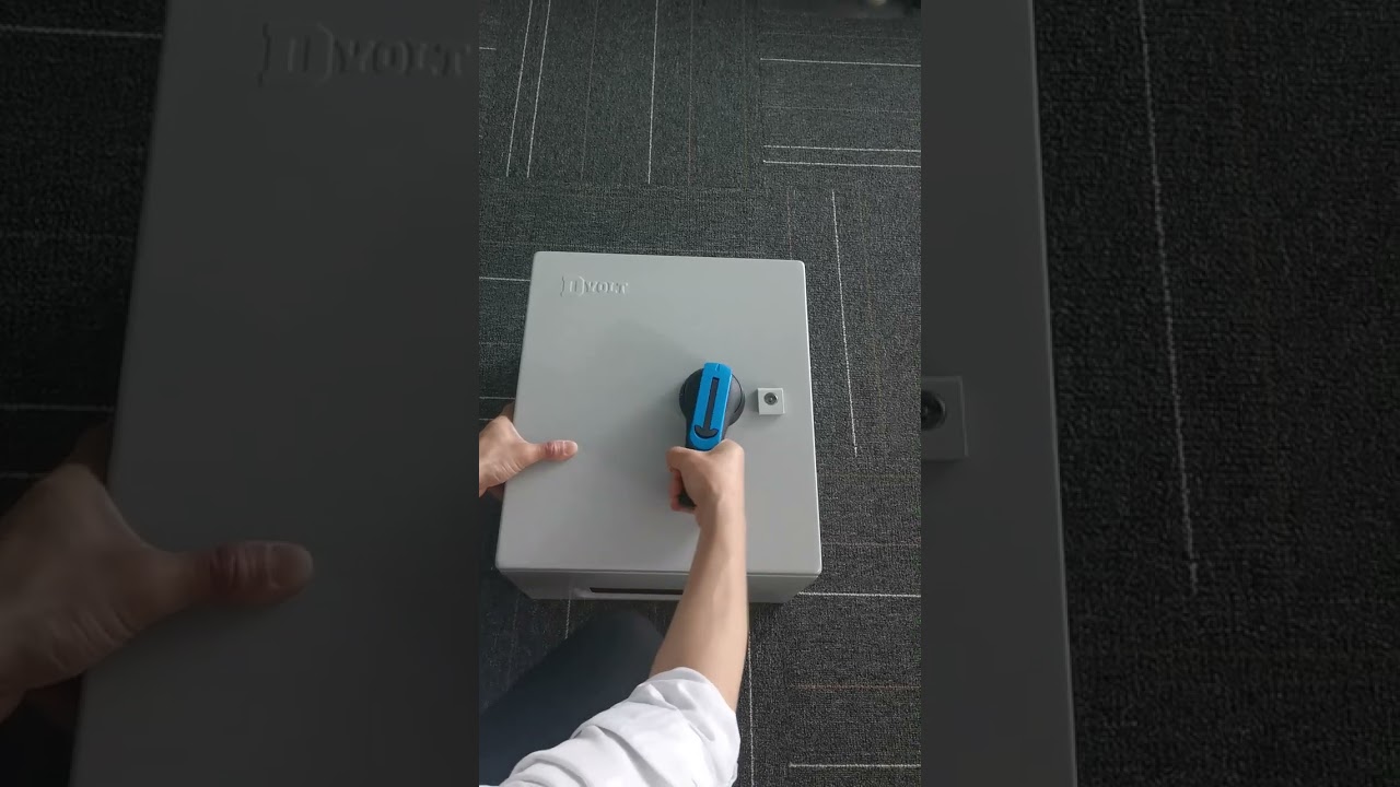 4 Pole Enclosed Manual Changeover Switches