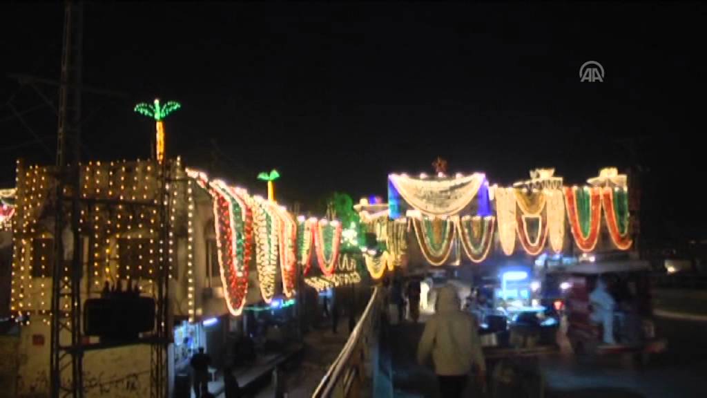 Mawlid al Nabi celebrations in Pakistan - YouTube