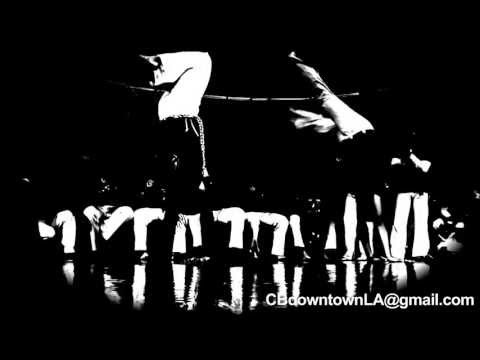 LA GUERRE DES PANTALONS BLANCS (War of the White Pants)