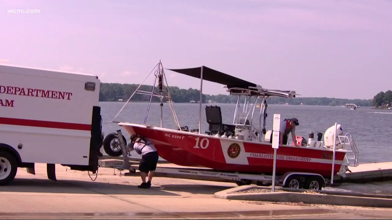 Search for 2 missing boaters continues - YouTube
