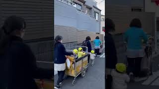 🛒🇯🇵 Kids Transportation In Japan - This Is How Kids Go To Parks From The Kindergarten