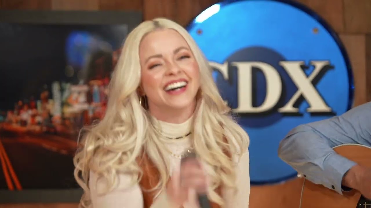 Leah Justine - "If Momma Only Knew"- Live at CDX Studios