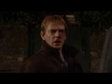 EastEnders - Ian Beale Vs. Archie Mitchell (25th December 2009) - YouTube