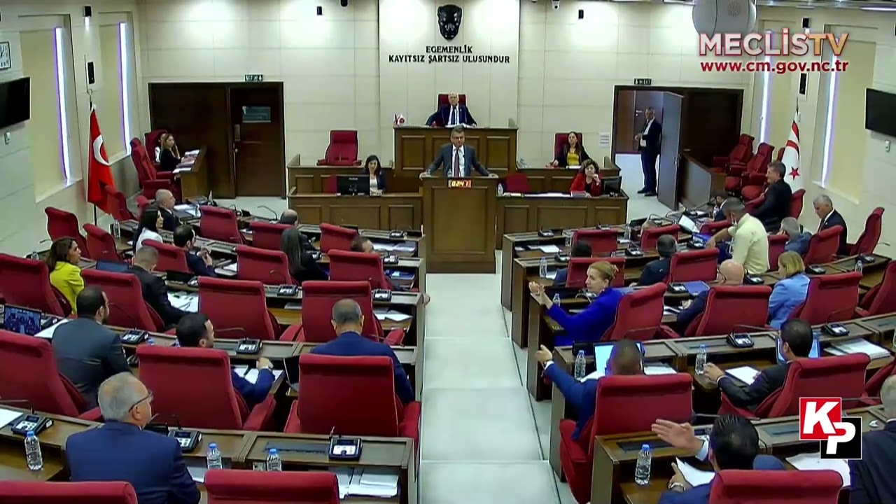 Erhürman ile Töre arasında ‘mikrofon’ gerginliği