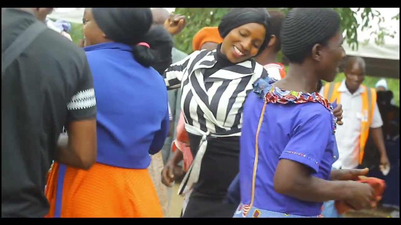 Nyalumbi George Khomani _ Amfumu Ntchai_Offical_Music_Video.(Thomzy Shot it)