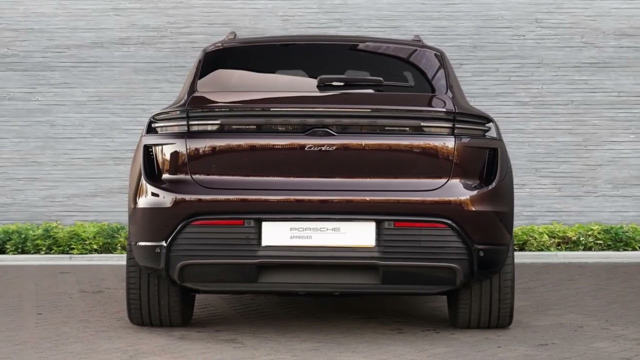 Macan Turbo Electric | Copper Ruby Metallic | CN25VHP