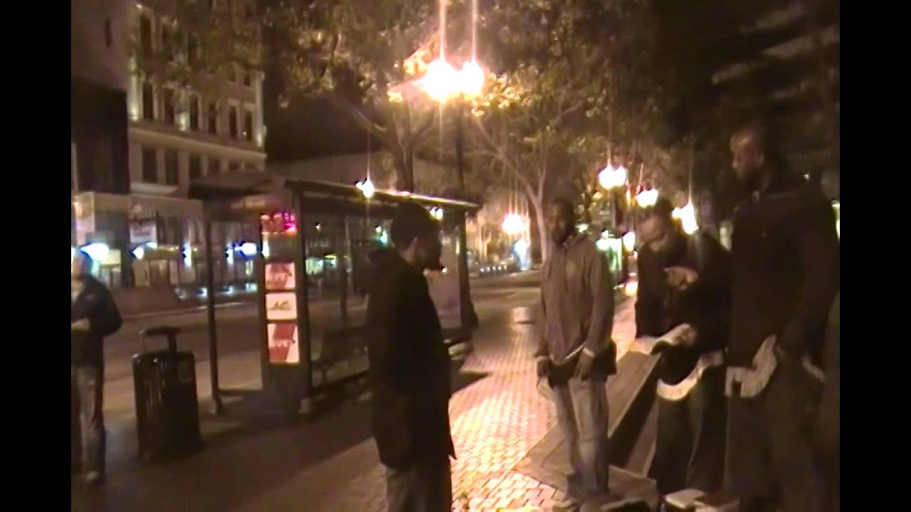 roaring lion images What kind of Hebrew R U?