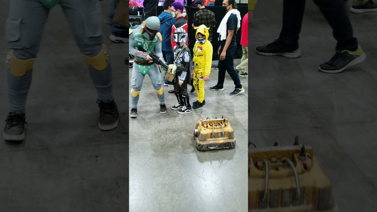 Los Angeles Comic Con walkway of the main stage area! Thank you all so much!