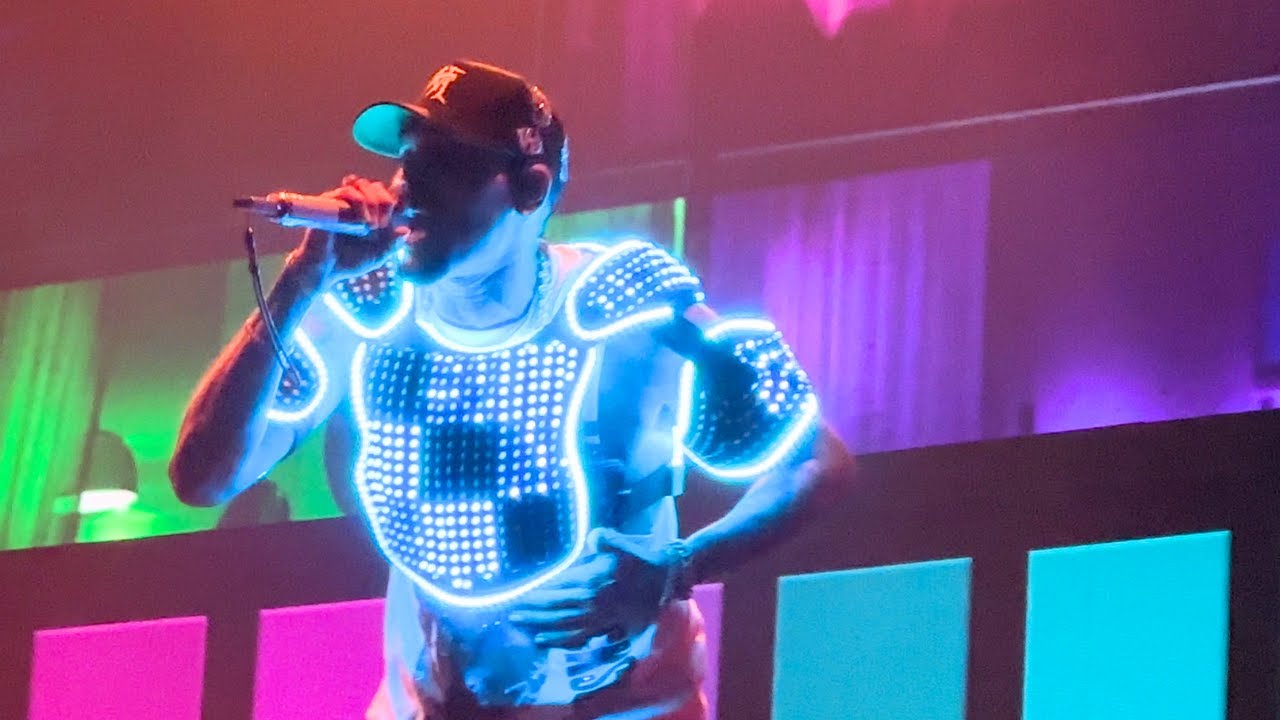 [4K] Chris Brown - No Bullshit (Live in Los Angeles) | Front Row | Breezy Bowl XX Stadium Tour