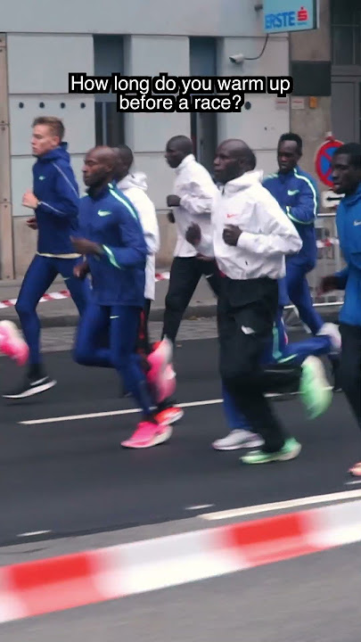 How long do you warm up before a race? | Eliud Kipchoge INEOS 1:59