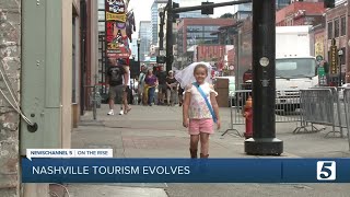 7-year-old dresses up as 'Nashville Woo Girl' for school's 'Tacky Tourist Day'