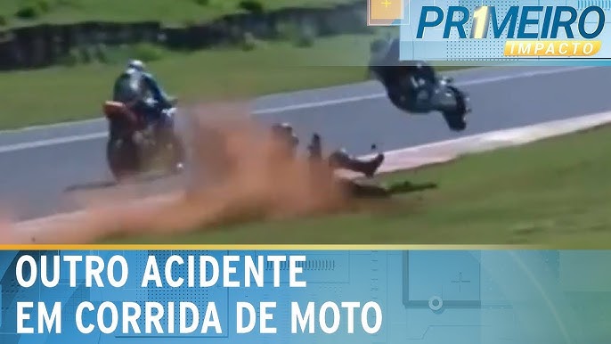 Vídeo: dois pilotos morrem após acidente gravíssimo em corrida de moto