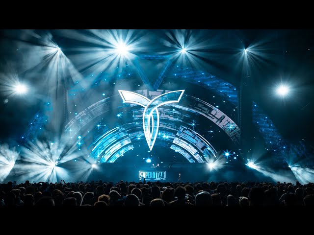 super8andtab play 'Super8 & Tab - Helsinki Scorchin' ▽ (Live at