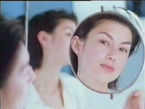 香港廣告: OLAY淨白潔膚按摩棉(danielle 回家篇)2001