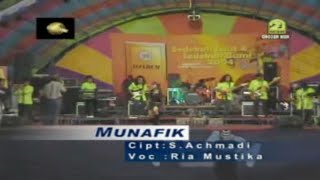 Ria Mustika - Munafik | Dangdut ( Music Video)