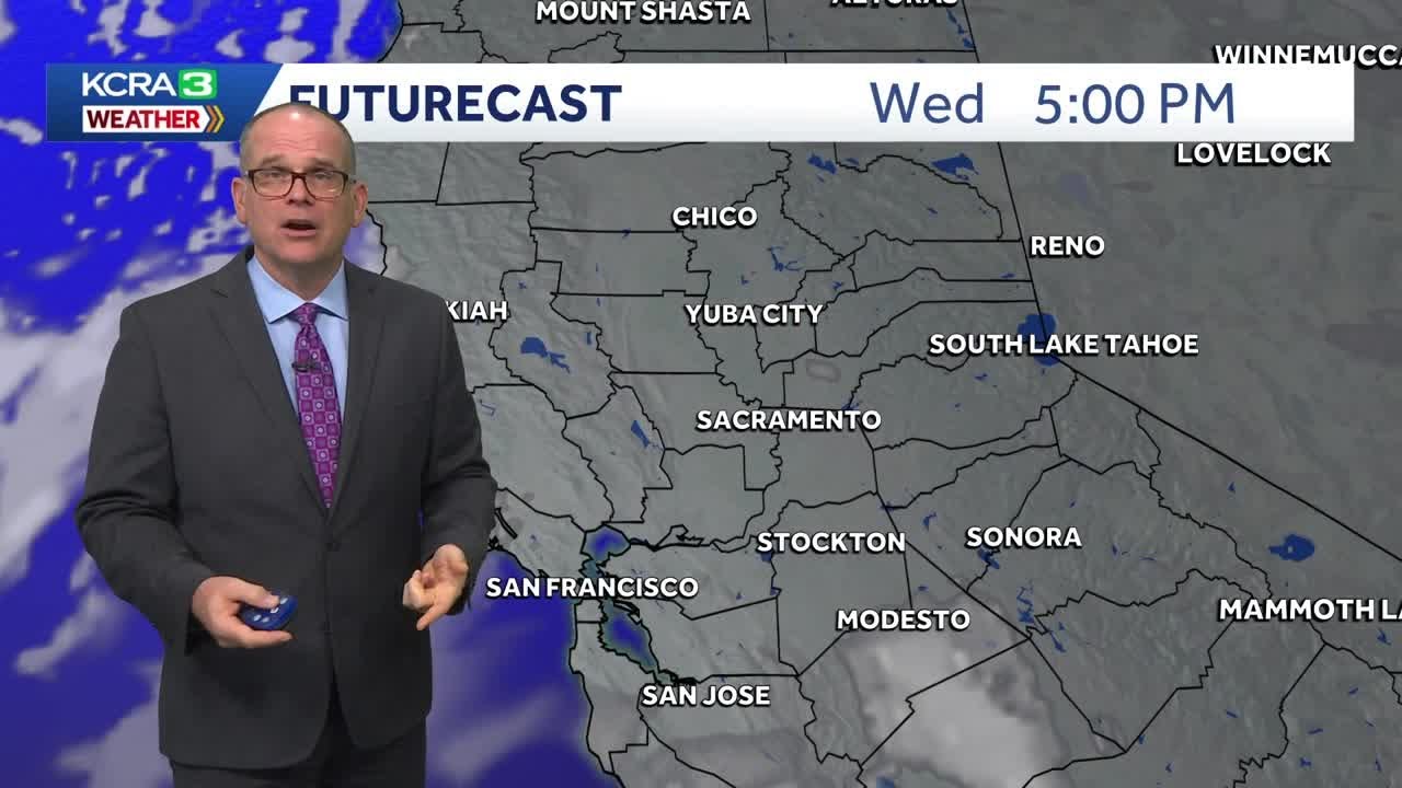 Low clouds and fog continue to fill up the Valley - YouTube