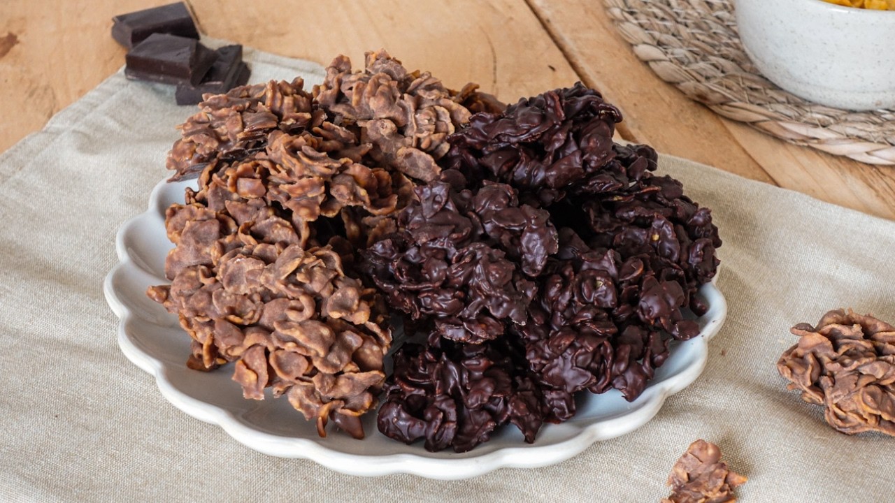 Recette Roses des sables chocolat au lait et chocolat noir - YouTube