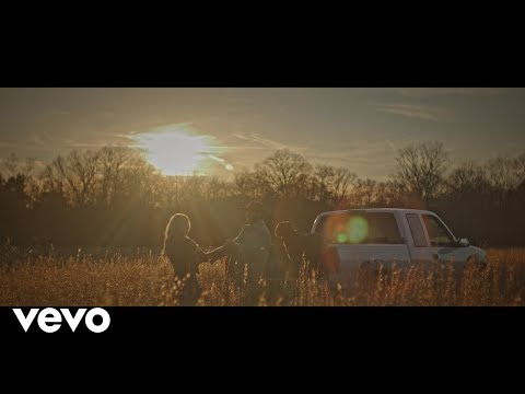 Luke Bryan – She’s Still Got It (Official Audio Video)