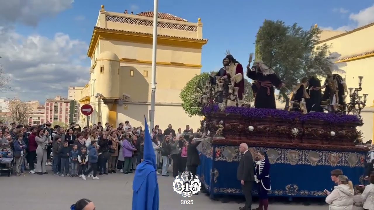 Santísimo Cristo del Amor por el cuartel de la Guardia Civil.